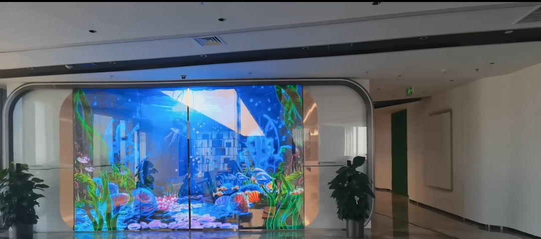高分辨率P6.25柔性透明LED全息显示屏展示图1